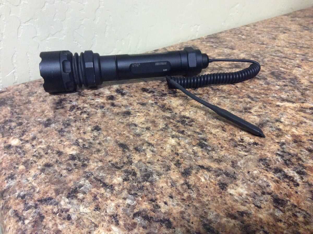 1101 type light flashlight plus manual