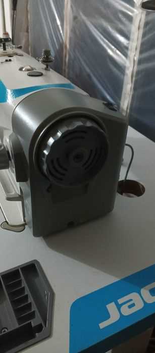 manual jack f4