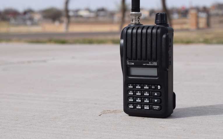 manual radio icom ic v80